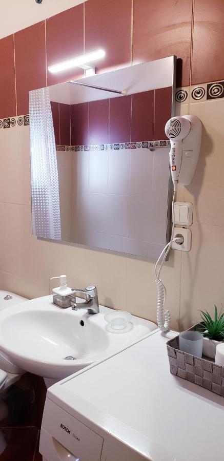 Michalis, 2-Bedroom Apartment In Saranda Kültér fotó